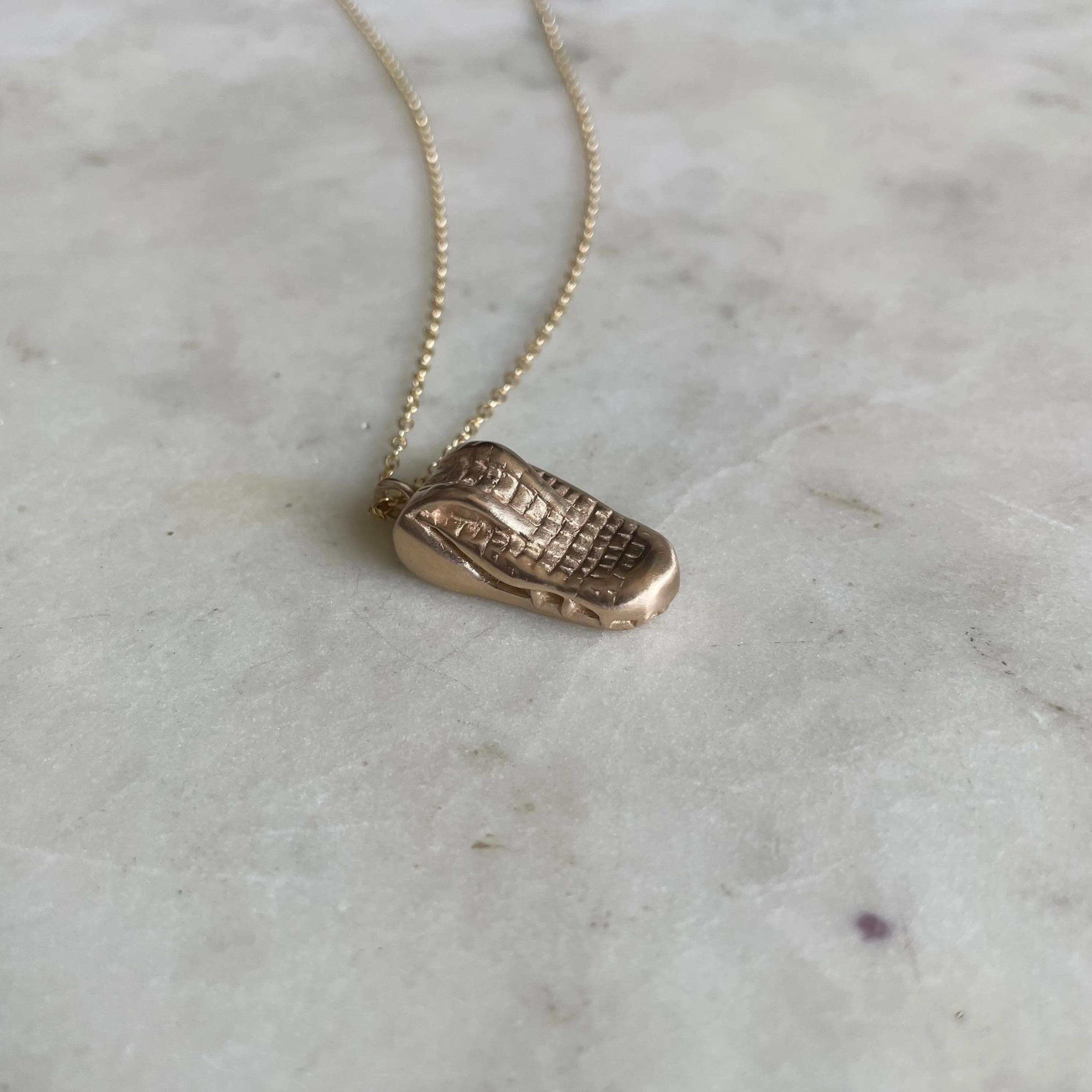 14K GOLD ALLIGATOR PENDANT