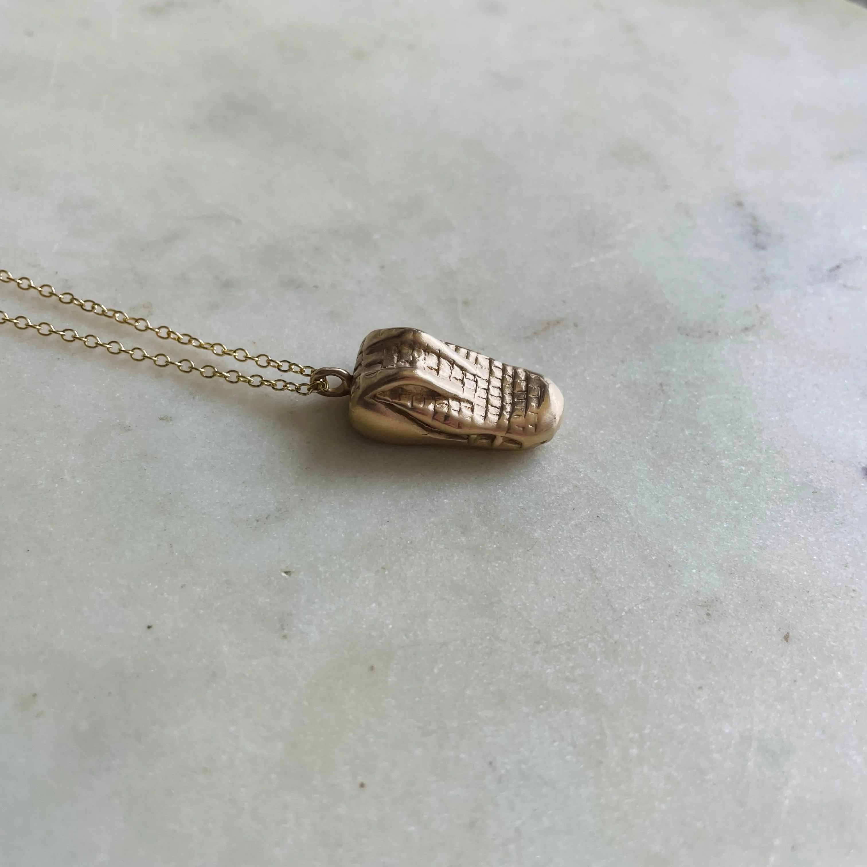 14K GOLD ALLIGATOR PENDANT