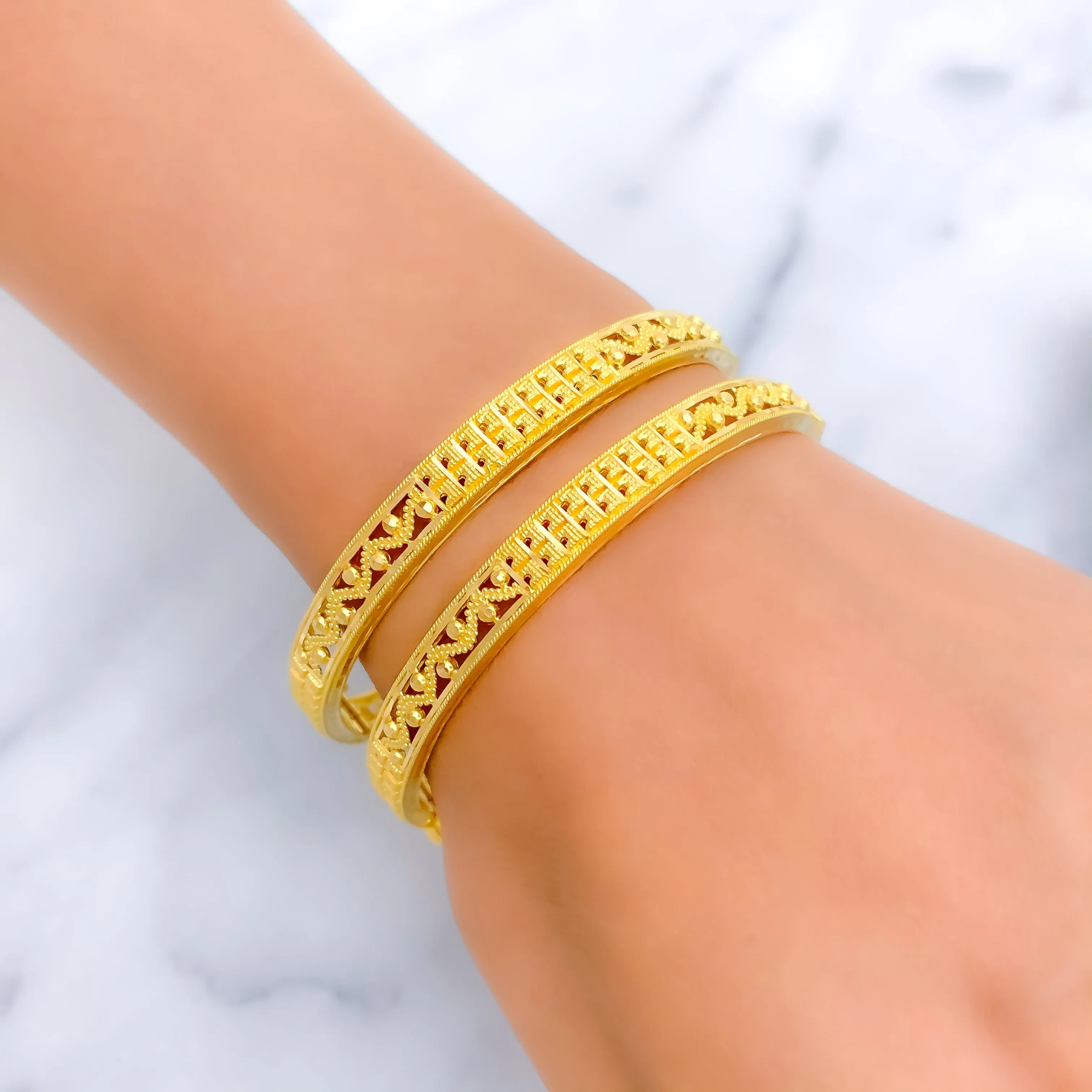 Alternating Wavy 22k Gold Bangle Pair