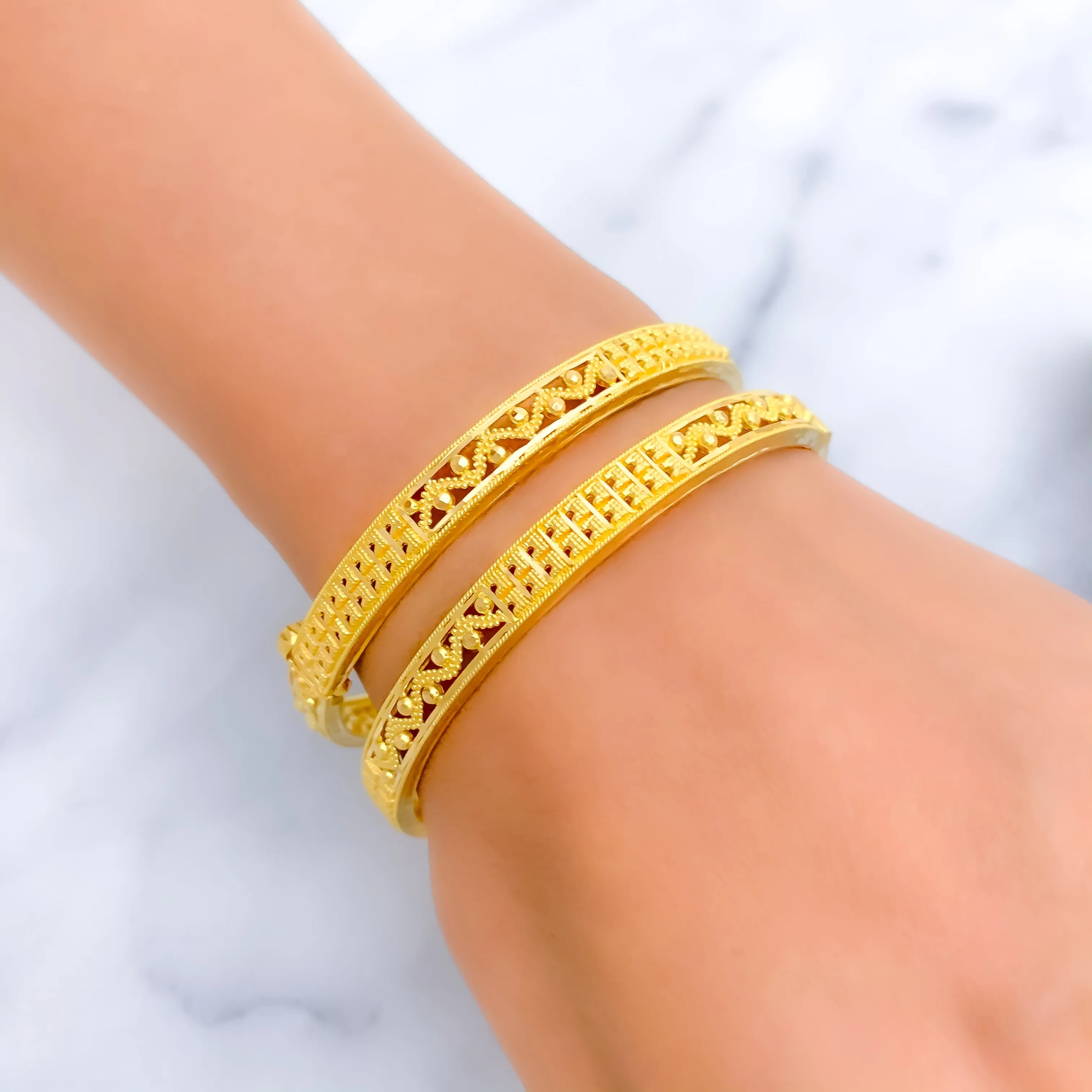 Alternating Wavy 22k Gold Bangle Pair