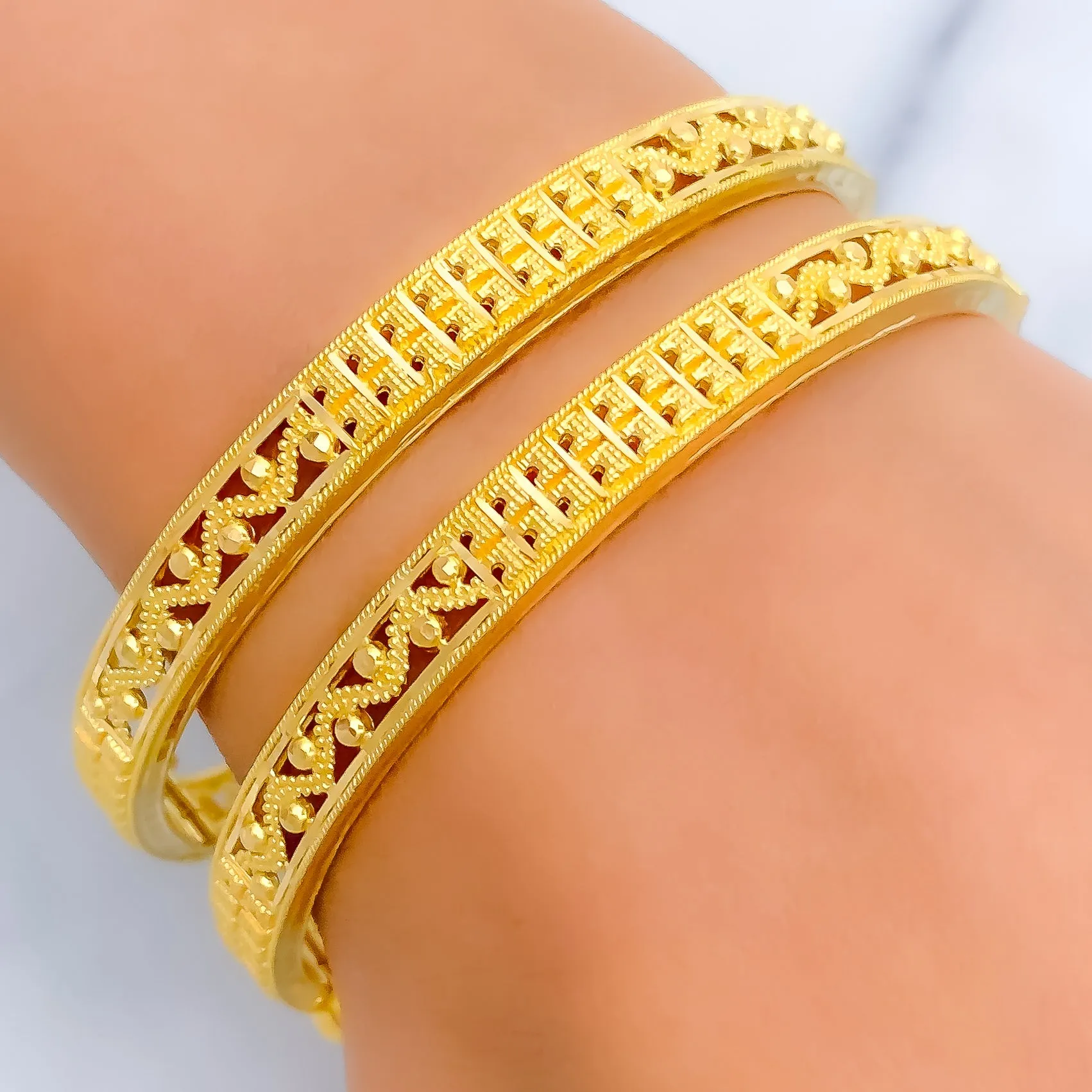 Alternating Wavy 22k Gold Bangle Pair