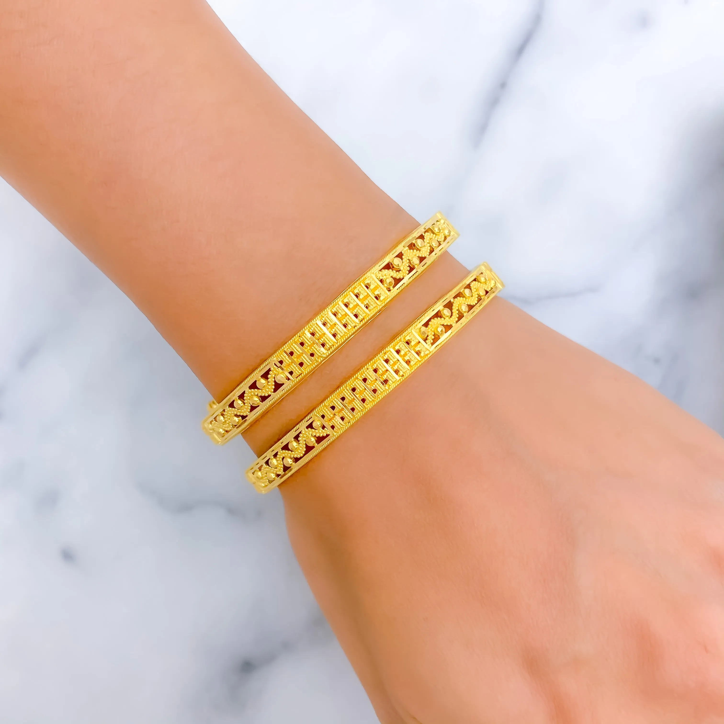 Alternating Wavy 22k Gold Bangle Pair