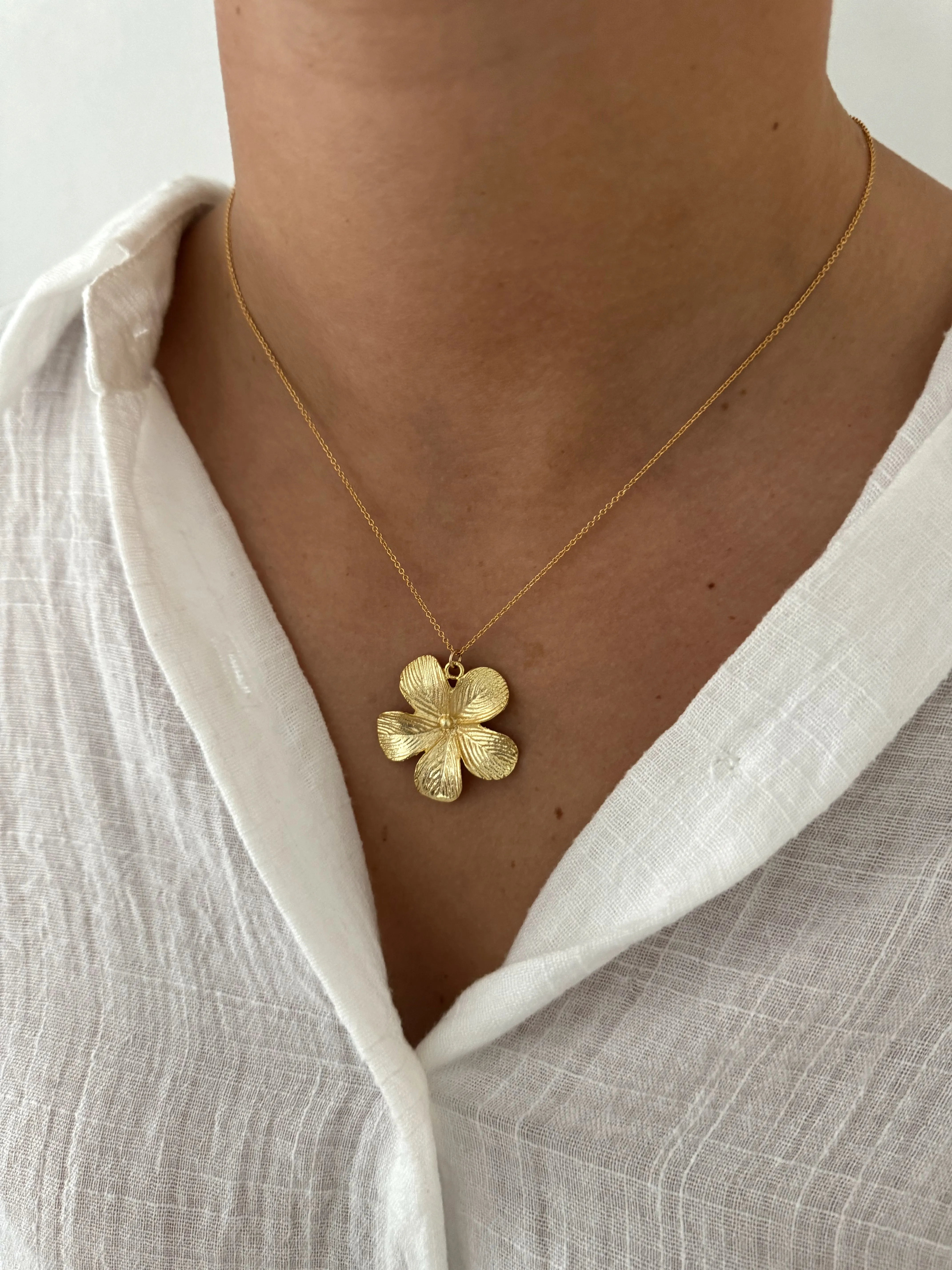 BLOOM NECKLACE