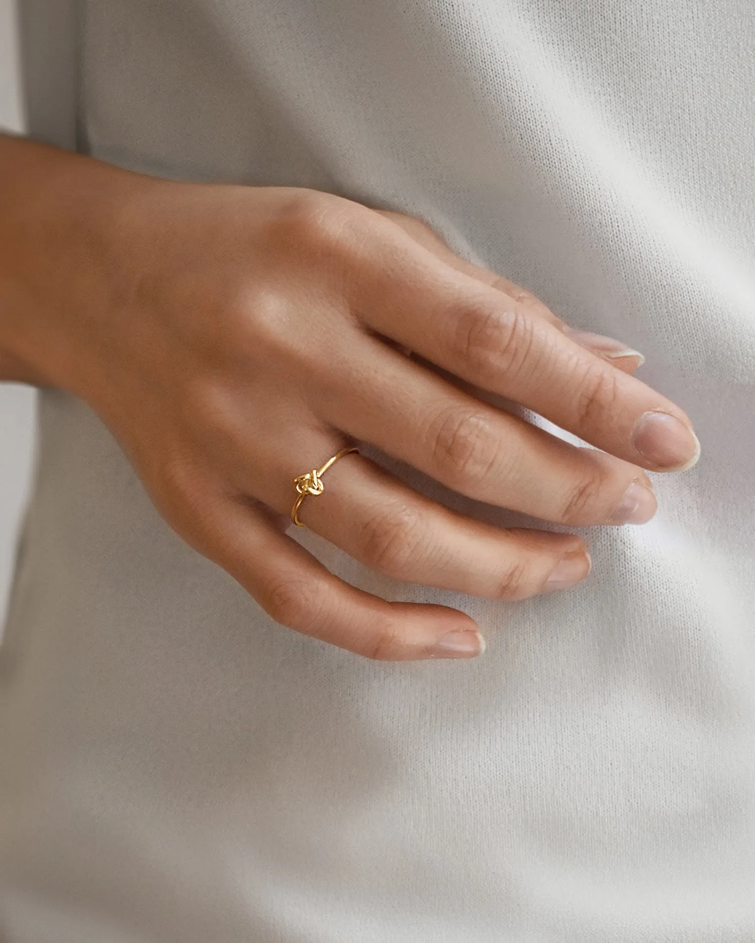 Le Knot drop ring gold