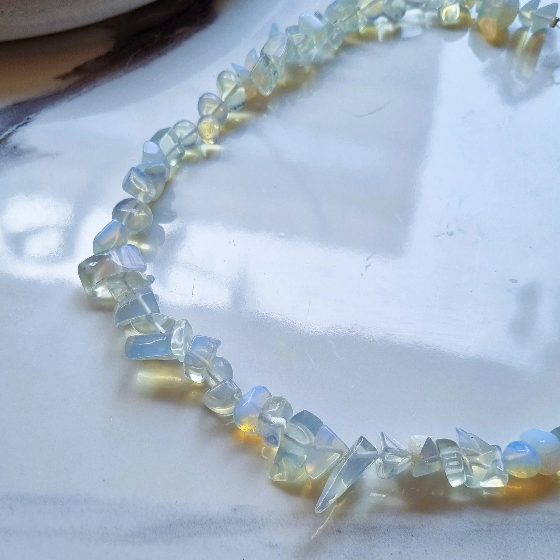 Opal chips necklace