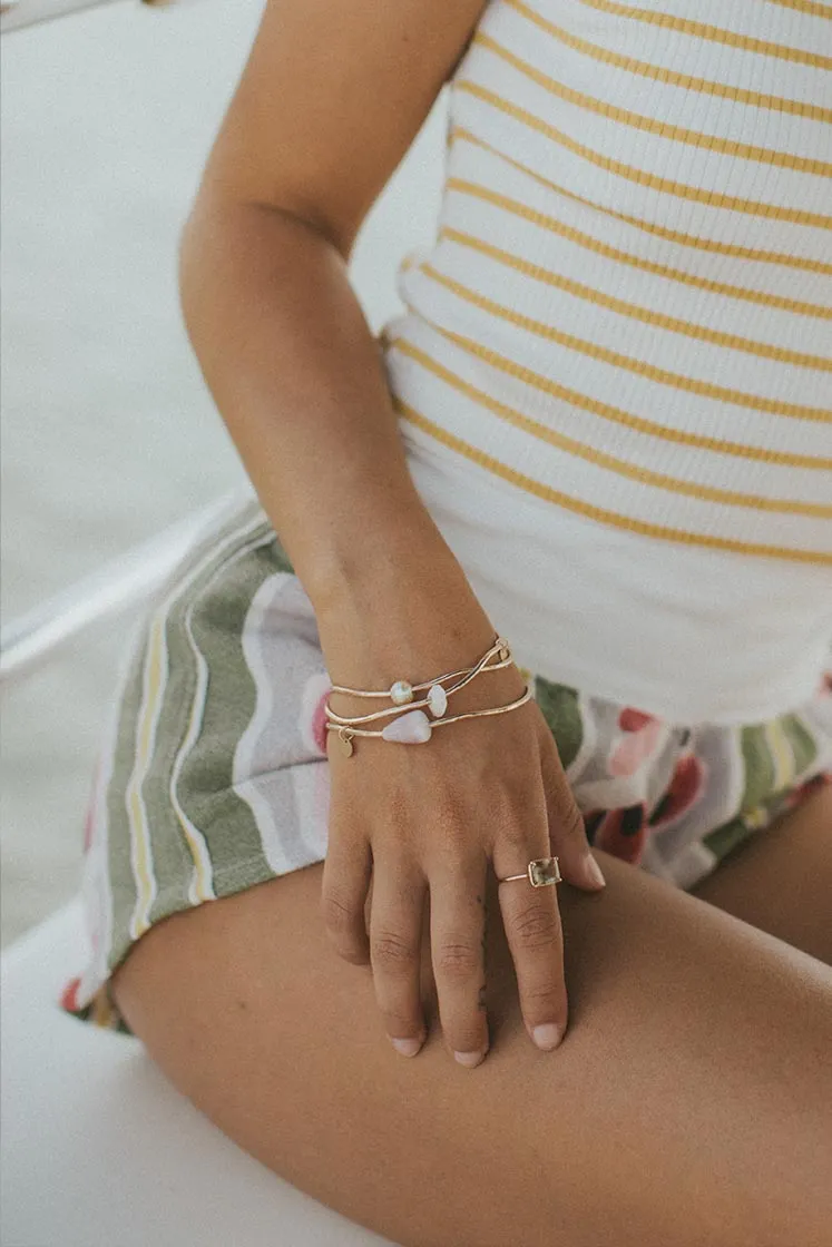 Ti Leaf Bangle - Cone Shell